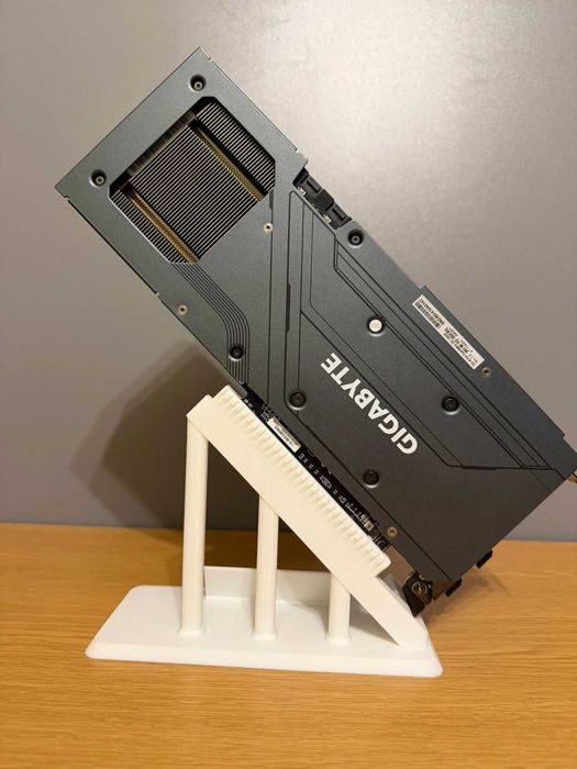 Placa video GIGABYTE Radeon RX 7600 XT GAMING OC 16GB GDDR6 1‎28-bit