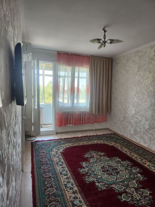 Максим Горький метро. Центр. Продаётся 1 квартира