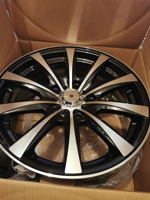 Vand jante de aliaj pentru Opel vivaro pe 16 marca carbonado