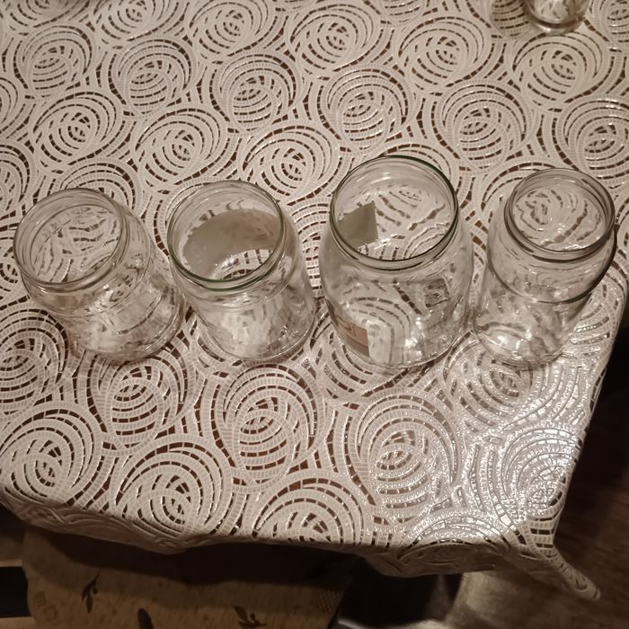 Буркани с винт 0,25€