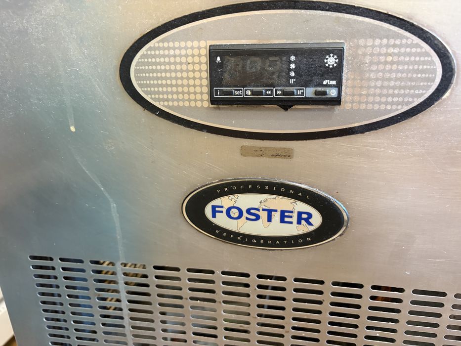 Foster Хладилна маса (хладилен работен плот)  неръждаема стомана (алпака)