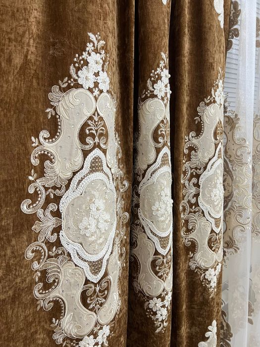 Шторы с тюлем. Королевский велюр