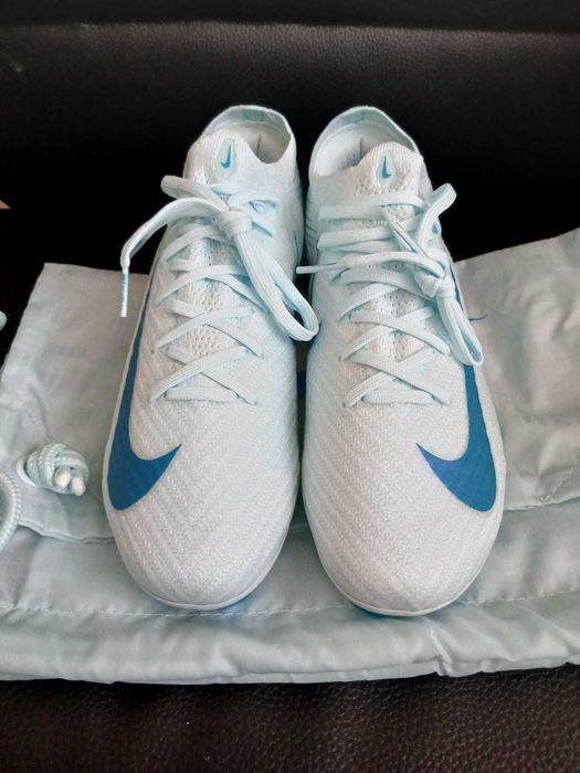 Нови бутонки Nike Mercurial