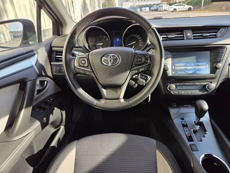 TOYOTA Avensis 2016 — imagine 2