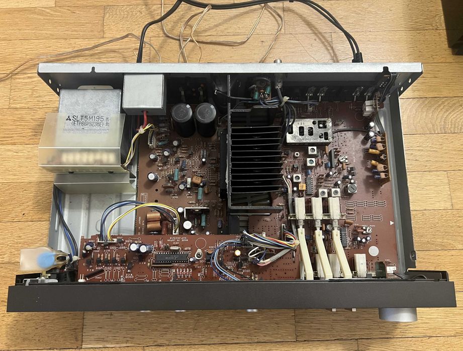 Hi Fi стерео ресийвър Technics SA-212 Made in Japan