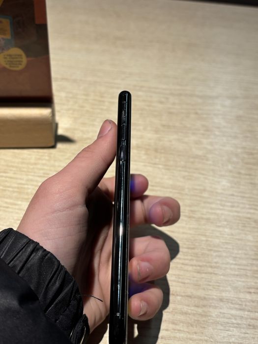 продам айфон хс