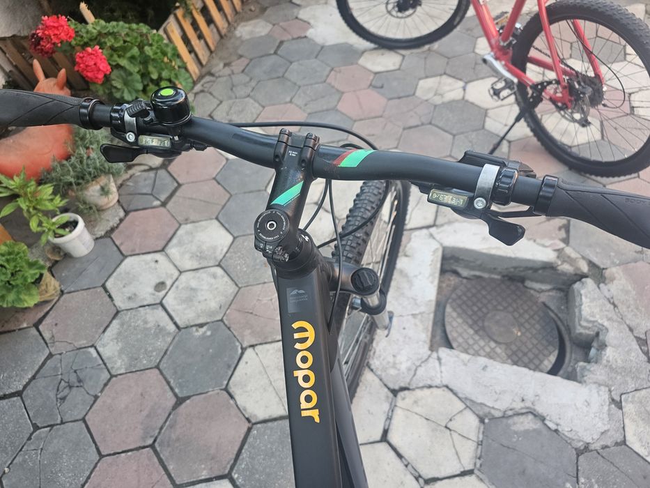Biciclete de vînzare diferite modele specific bici sînt noi nouțè
