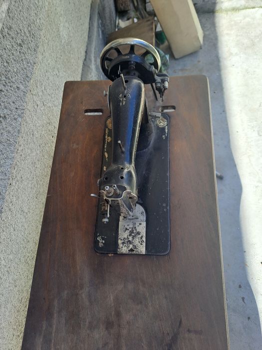 Masina de cusut singer
