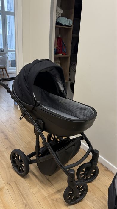 Детская коляска.