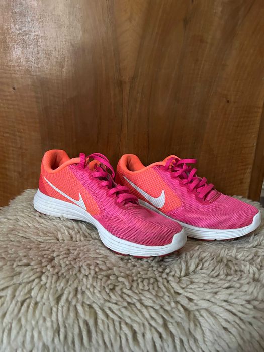 Дамски маратонки NiKE