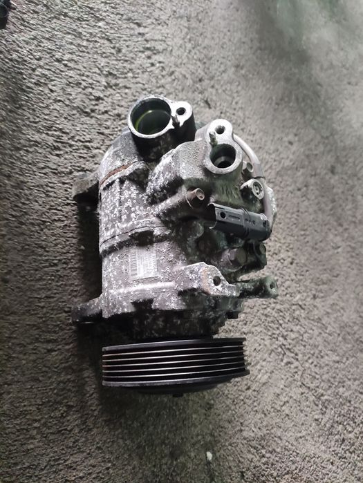 Компресор за климатик за BMW F10,F11,F20,F25,F30,F31 2.0d
Ново-  Zoxon