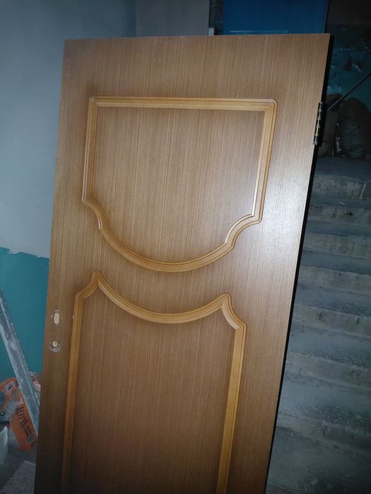 Продам межкомнатные двери