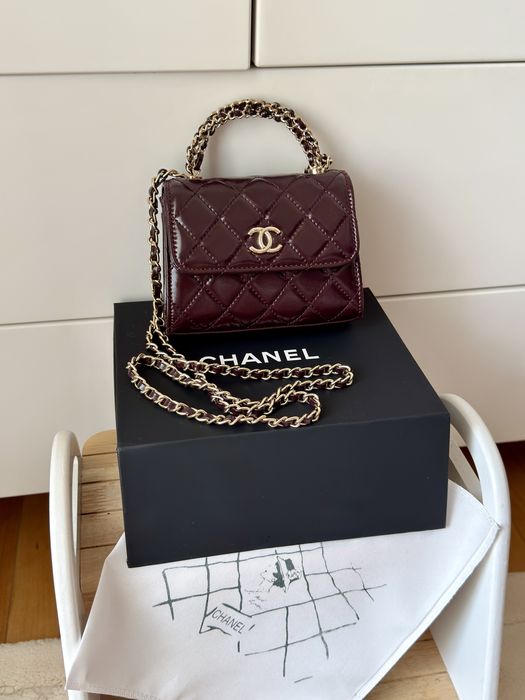 Мини чанта Chanel в цвят бургунди