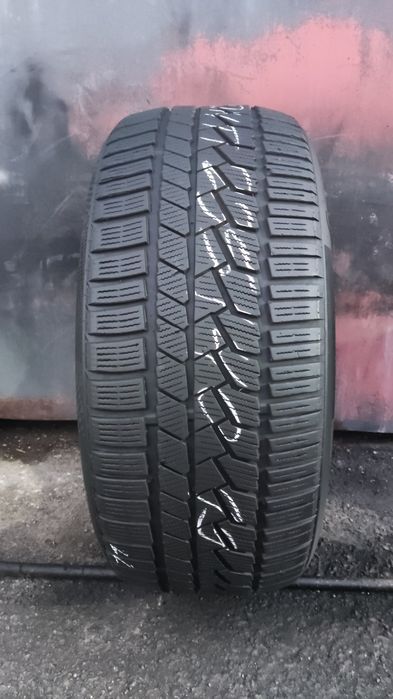 1брой зимна гума 235/40/19 Continental Winter Contact TS860S
dot22
6.4