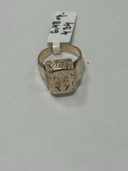 Дамски пръстен златен