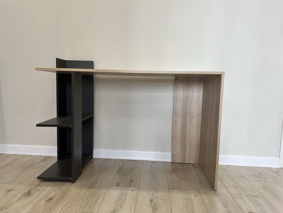 Письменный стол