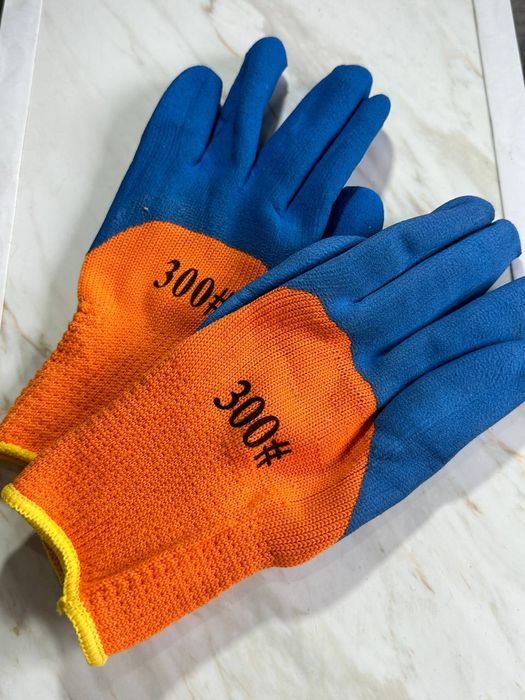 Перчатки сварочные- краги, перчатки рабочие.