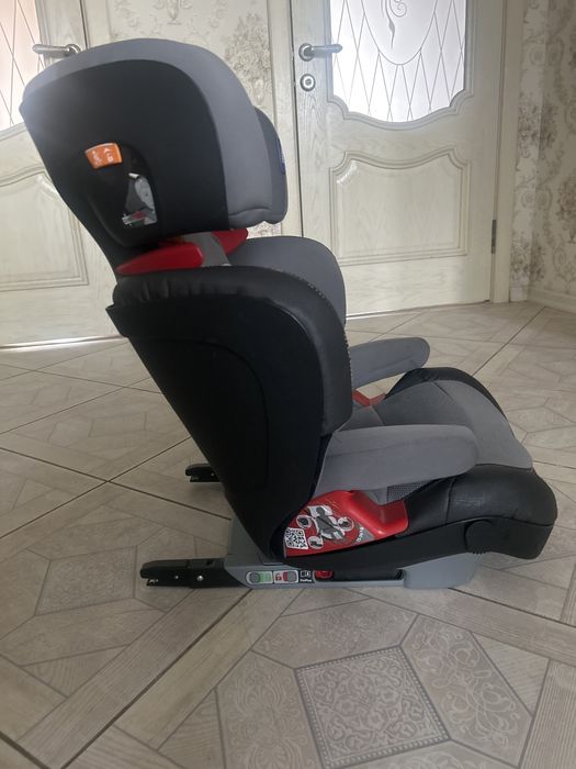 Продам автокресло chicco