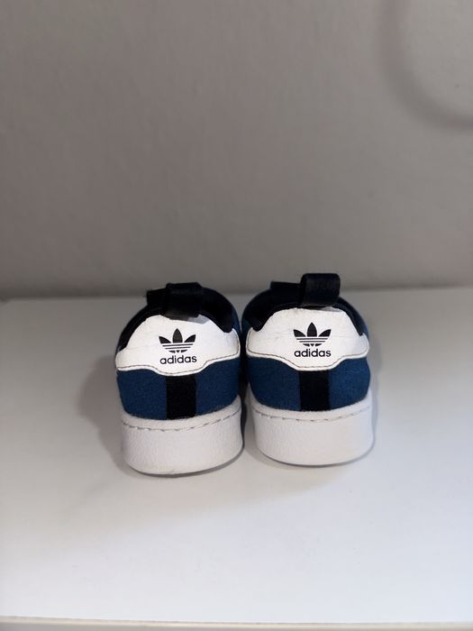Бебешки обувки adidas