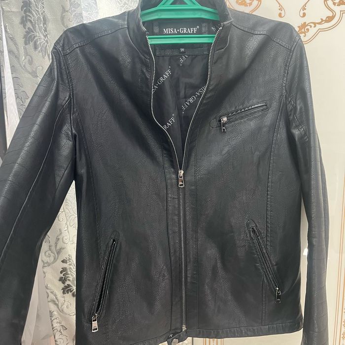 Продам кожаную куртку