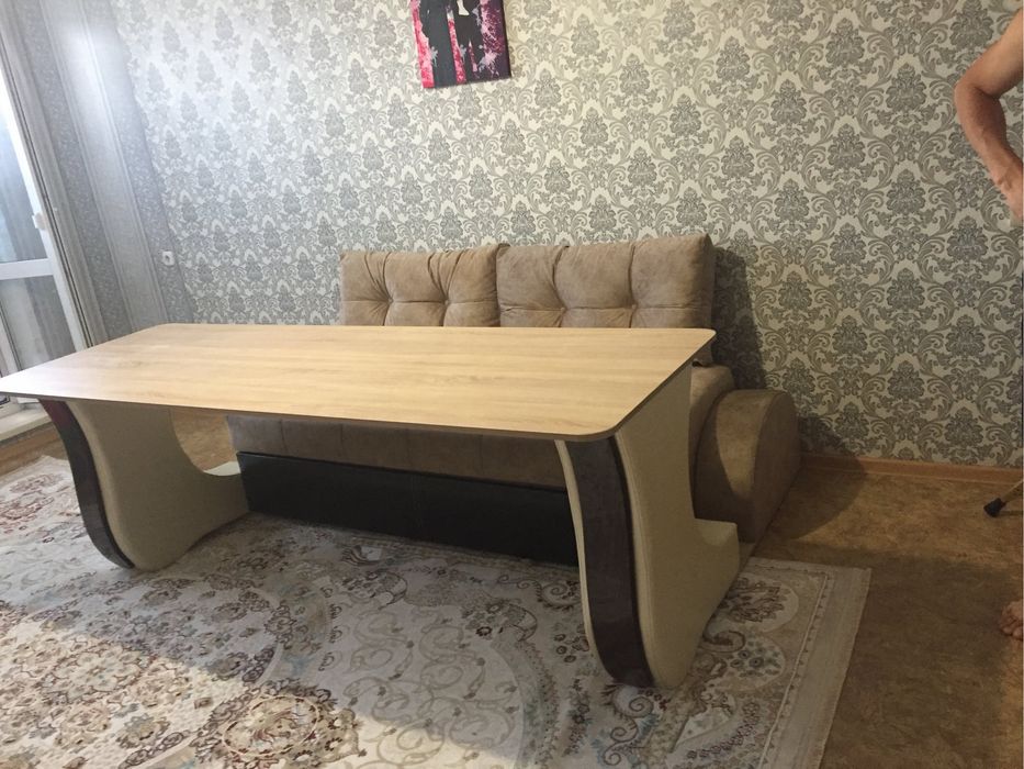 Продам диван-стол