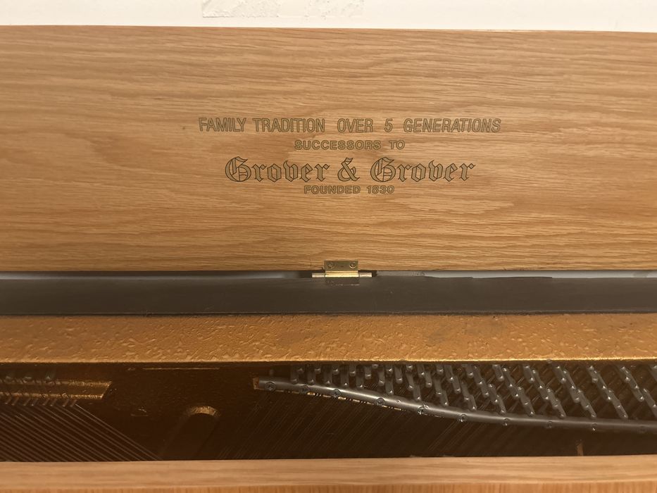 Pianina Bentley grober and grober pian