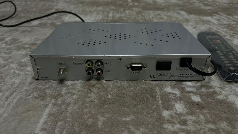 Ресивер спутниковый SVEC S100