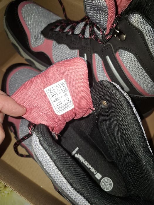 Дамски туристически обувки