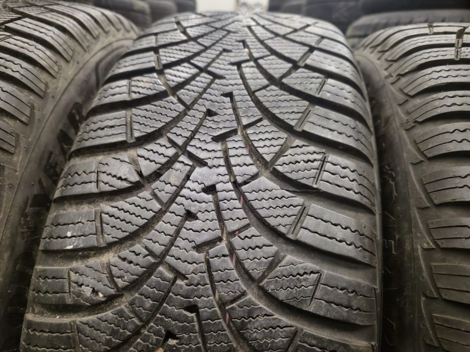 4 anvelope iarna Goodyear 205 55 16 stare buna