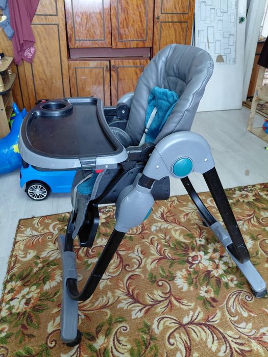 Продам столик для кормления