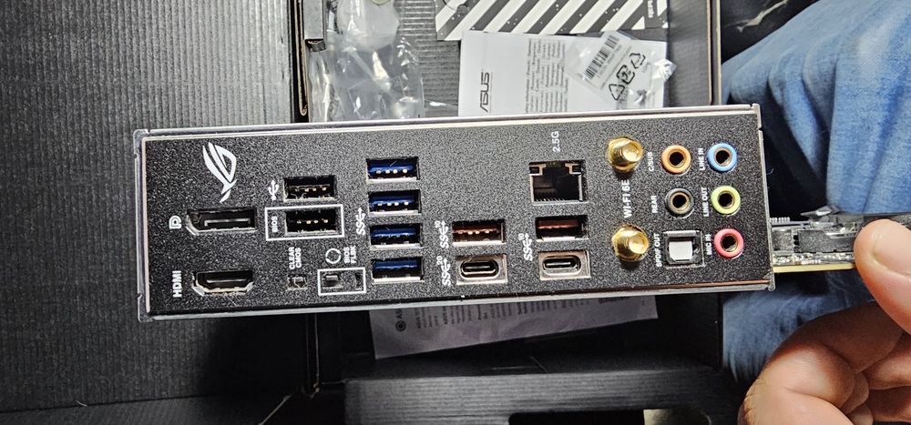 Placa de baza Rog Strix Z790-H Gaming Wifi LGA1700