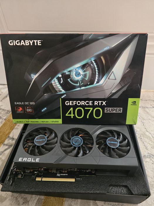 Продам мощную игровую видеокарту Gygabyte Eagle RTX 4070 Super/12гб