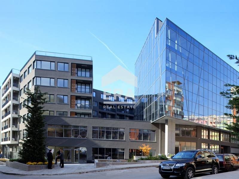 Тристаен източен апартамент за продажба, в жилищен комплекс Вива 3, кв