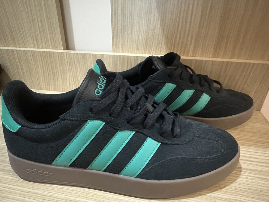 Обувки Adidas 46 номер - отговаря на 45