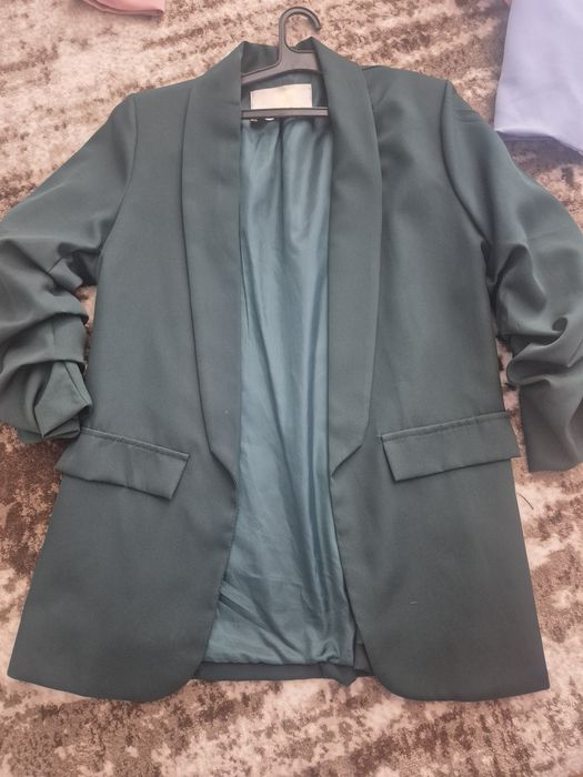 Дамски сака в различни цветове