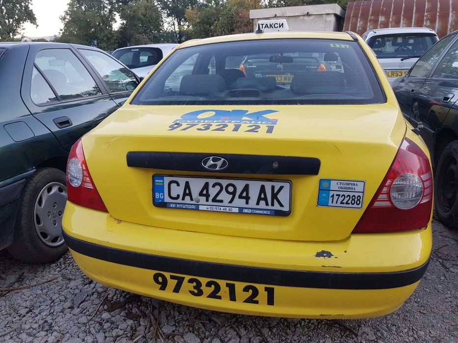 Hyundai Elantra 1.6 На Части !!!