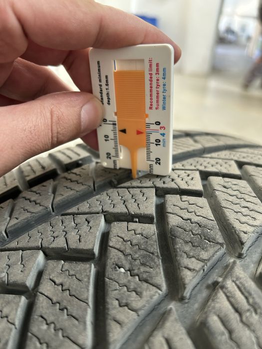 Гуми с джанти WV Touareg 255/60/17 и зимни гуми 255/55/18