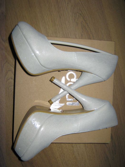 Дамски високи обувки