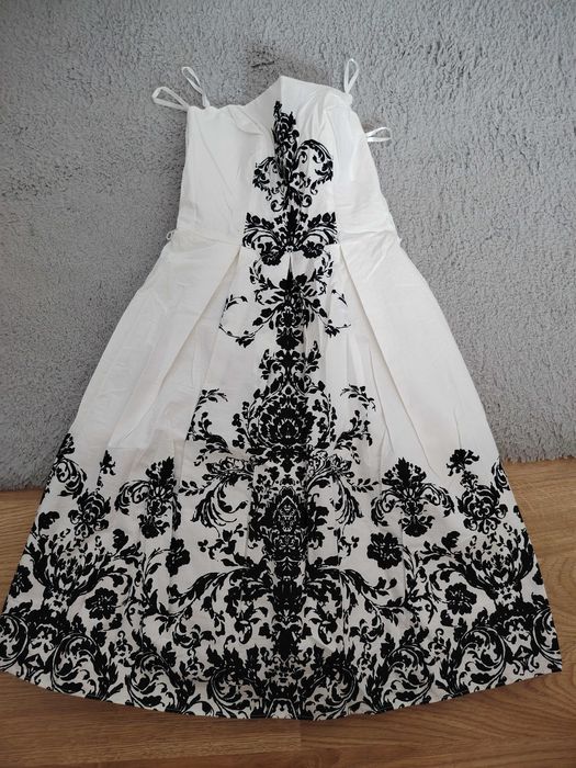 Vând rochie moderna