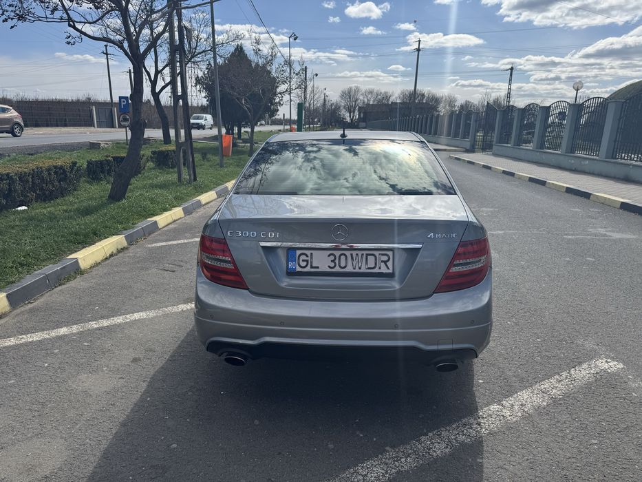 Mercedes Benz C300 4matic