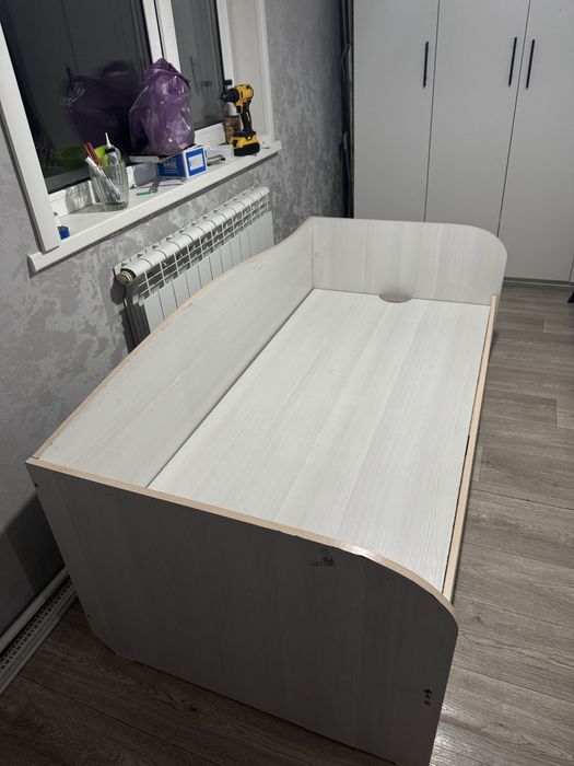 Кровать подрастковая