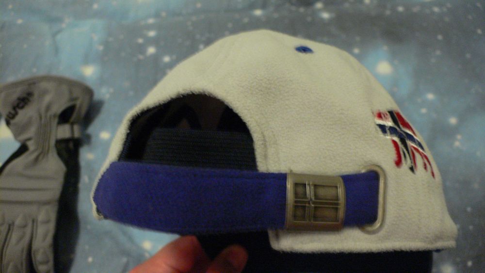 Зимни/Ски шапки, ръкавици:Jack Wolfskin,Napapijri,Reusch,ESKA-GoreTex