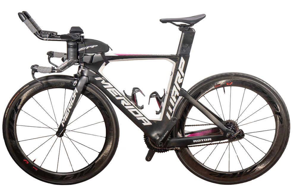 Продавам тубуларни капли Zipp 404 и заден диск за часовник Corima