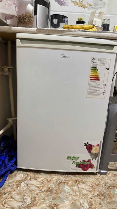 Холодильник MIDEA HS-147 RN