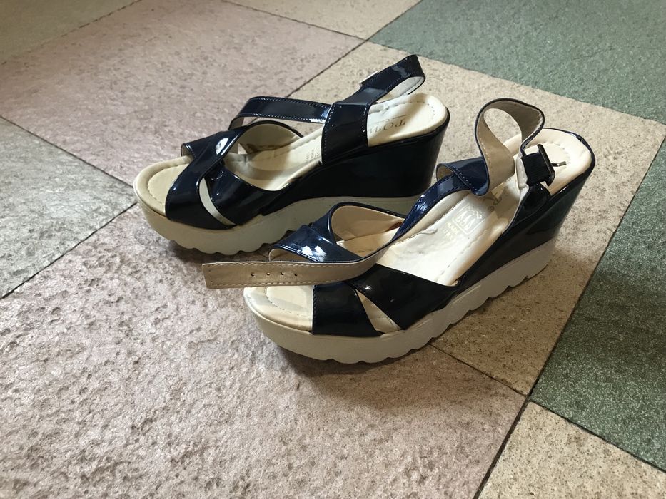 Дамски обувки… Нови!