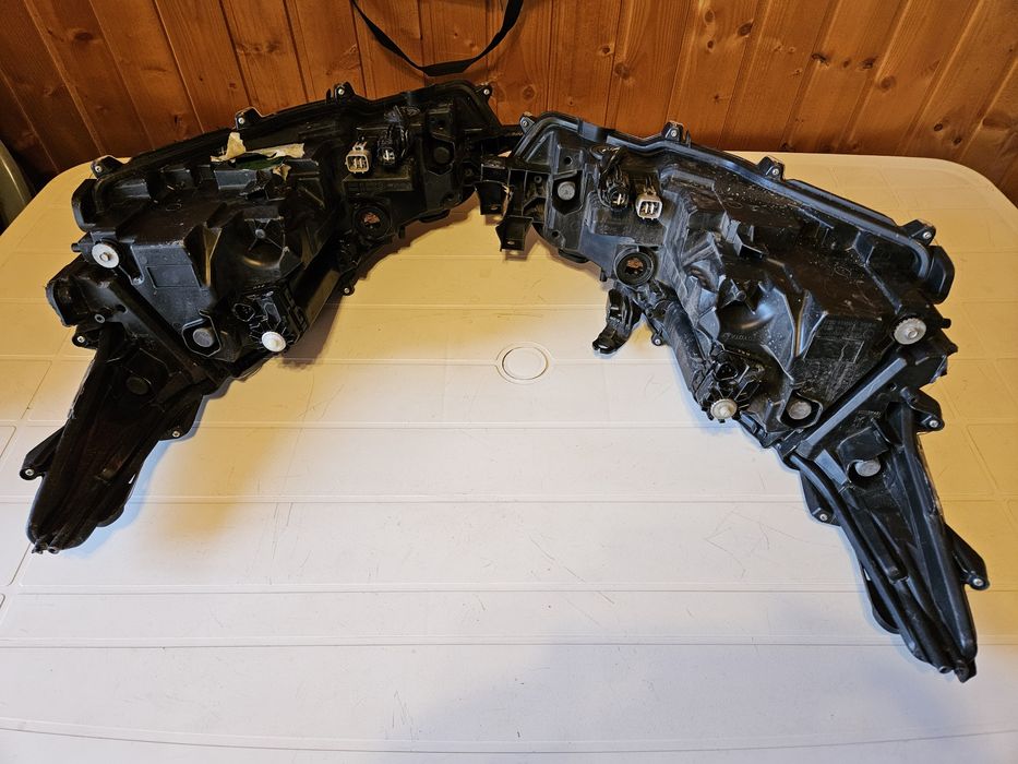 Faruri+Proiectoare Toyota Corolla Hybrid