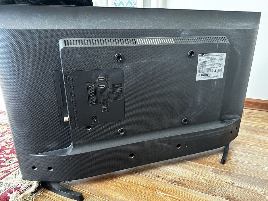 SAMSUNG LED 2015 года