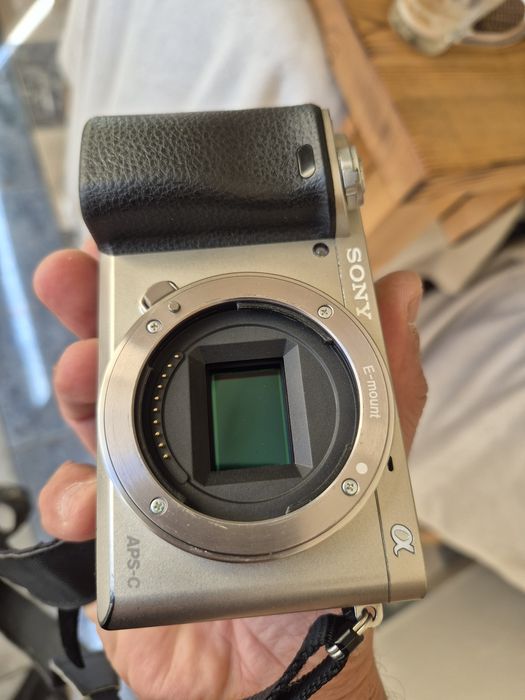 Aparat foto Sony A6000 body