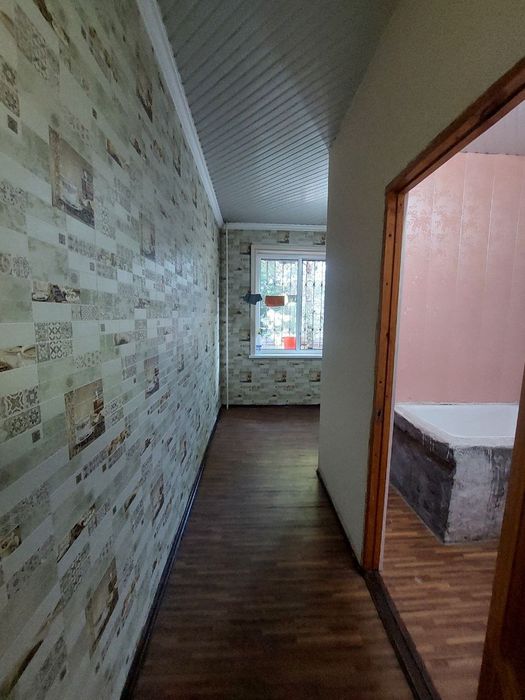 Qora Qamish chimboy maxallada 1xona 2*6 balkon srochna sotiladi.