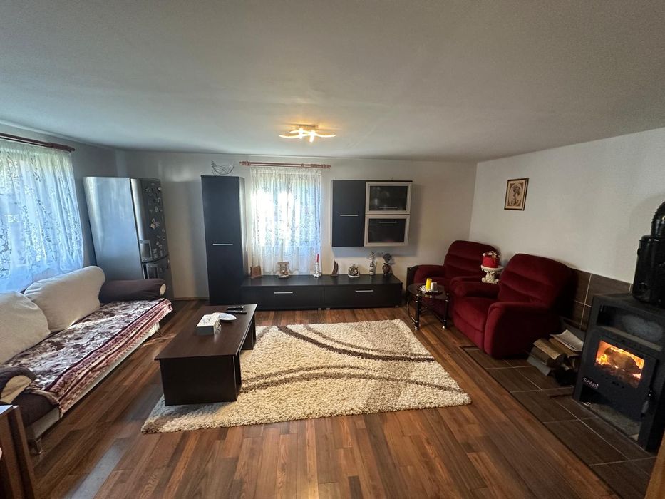 DISPONIBILA DE CRACIUN Cabana de inchiriat cu ciubar la Somesul Cald